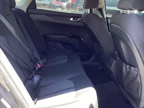 Used 2022 Kia K5 LXS FWD image 18