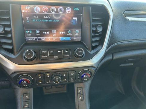 Used 2017 GMC Acadia SLT FWD image 9