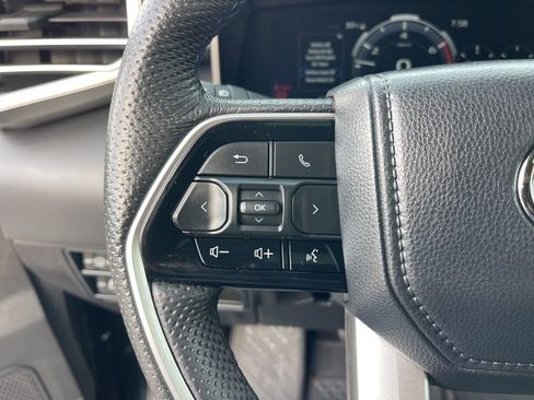 Used 2024 Toyota Sequoia Platinum image 18