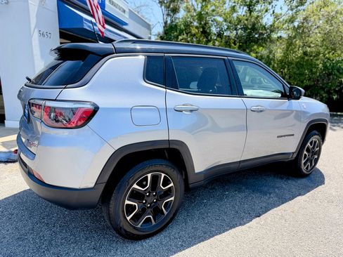 Used 2019 Jeep Compass Trailhawk w/ Cold Weather Group AWD/4WD image 11