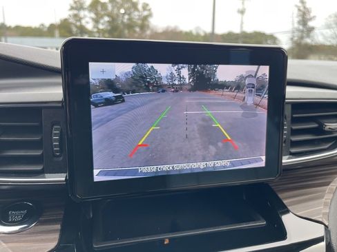 Certified 2023 Ford Explorer Limited w/ Equipment Group 301A image 11