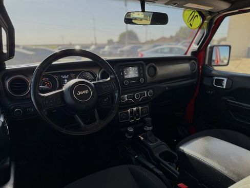 Used 2020 Jeep Wrangler Unlimited Sport S image 2