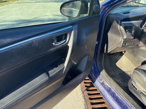 Used 2015 Toyota Corolla S image 28