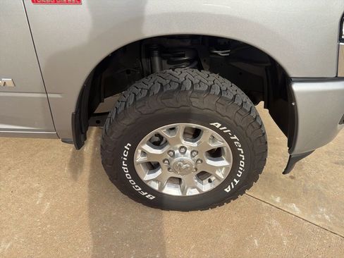 Used 2024 RAM 2500 Laramie image 28