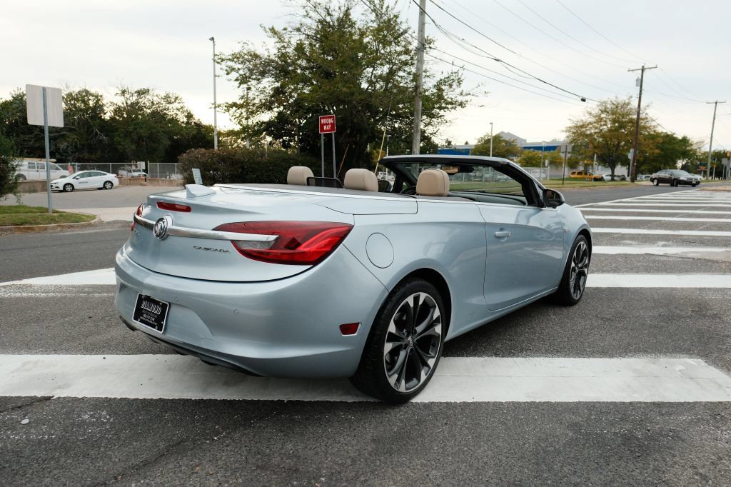 Used 2018 Buick Cascada Premium FWD image 3