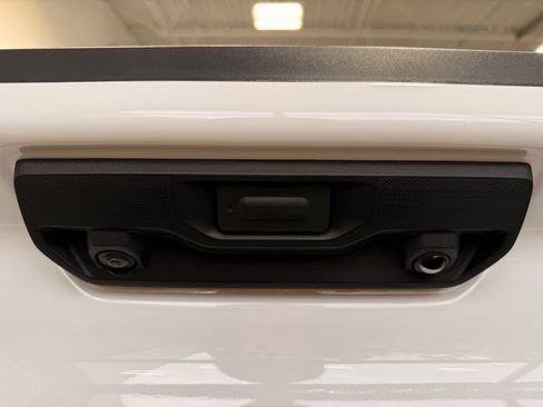 Used 2025 Chevrolet Silverado 1500 LT image 7