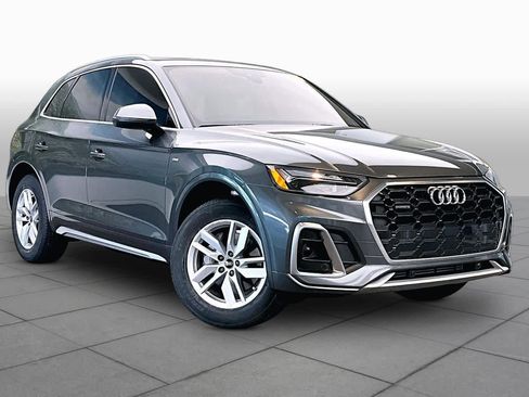 Used 2023 Audi Q5 2.0T Premium w/ Convenience Package AWD/4WD image 3