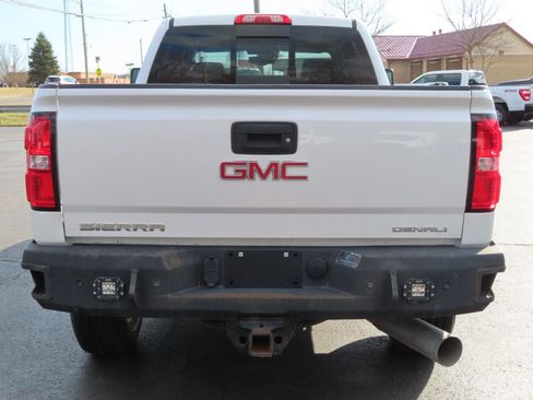Used 2019 GMC Sierra 3500 Denali w/ Duramax Plus Package image 5