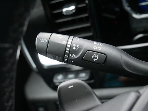 Used 2022 Chevrolet Silverado 1500 LTZ w/ LTZ Premium Package image 23