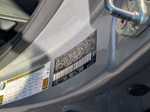 Used 2024 Toyota Prius LE image 33