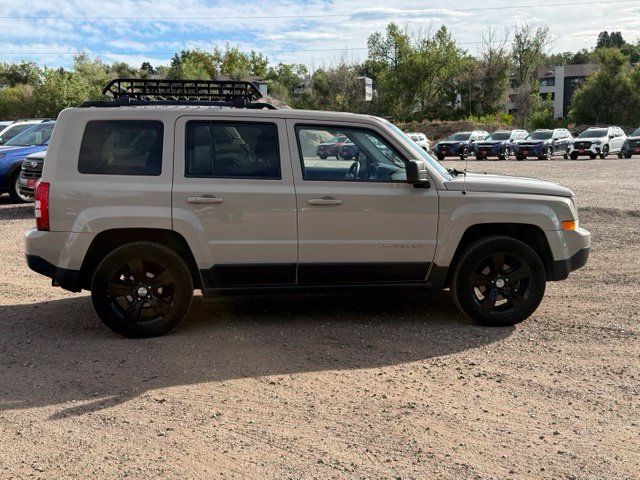 Used 2017 Jeep Patriot Latitude AWD/4WD image 7