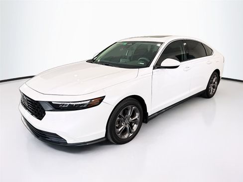 Used 2023 Honda Accord EX image 1