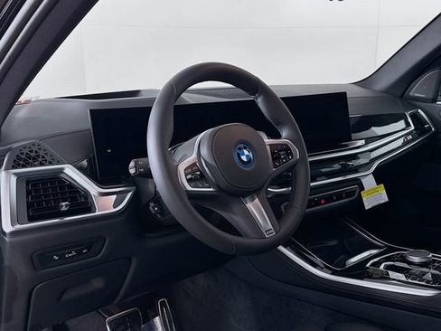 New 2026 BMW X5 xDrive50e w/ M Sport Package image 9