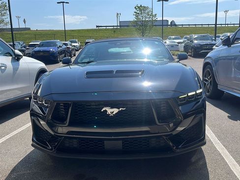 Used 2024 Ford Mustang GT Premium image 12