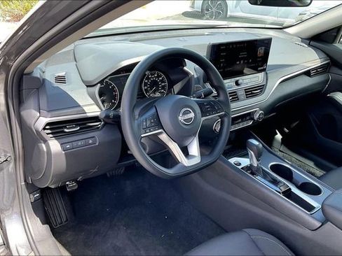 New 2026 Nissan Altima 2.5 SV image 5
