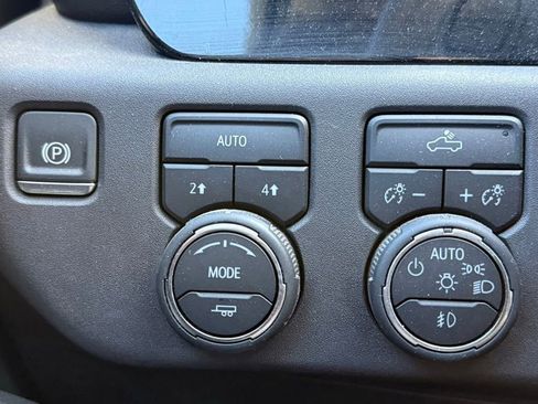 Used 2024 Chevrolet Silverado 1500 RST AWD/4WD image 20