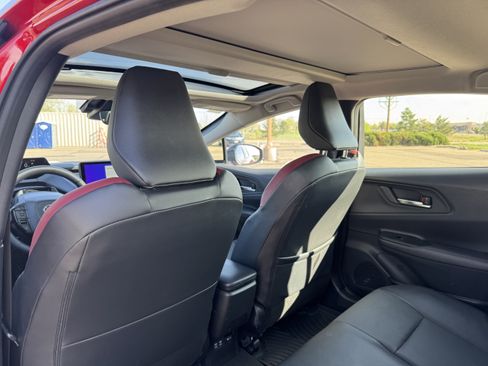 Used 2023 Toyota Prius Prime Premium FWD image 15