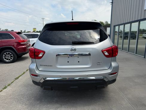 Used 2018 Nissan Pathfinder SV AWD/4WD image 7