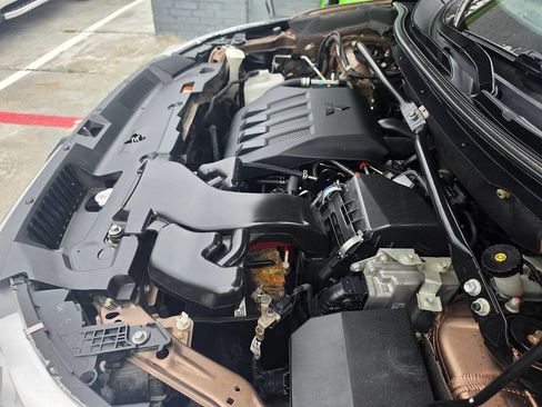Used 2019 Mitsubishi Eclipse Cross SE AWD/4WD image 57
