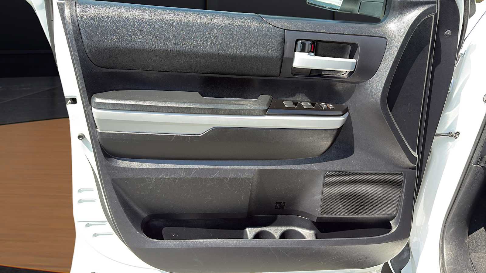 Used 2020 Toyota Tundra SR5 w/ TRD Off-Road Package AWD/4WD image 16