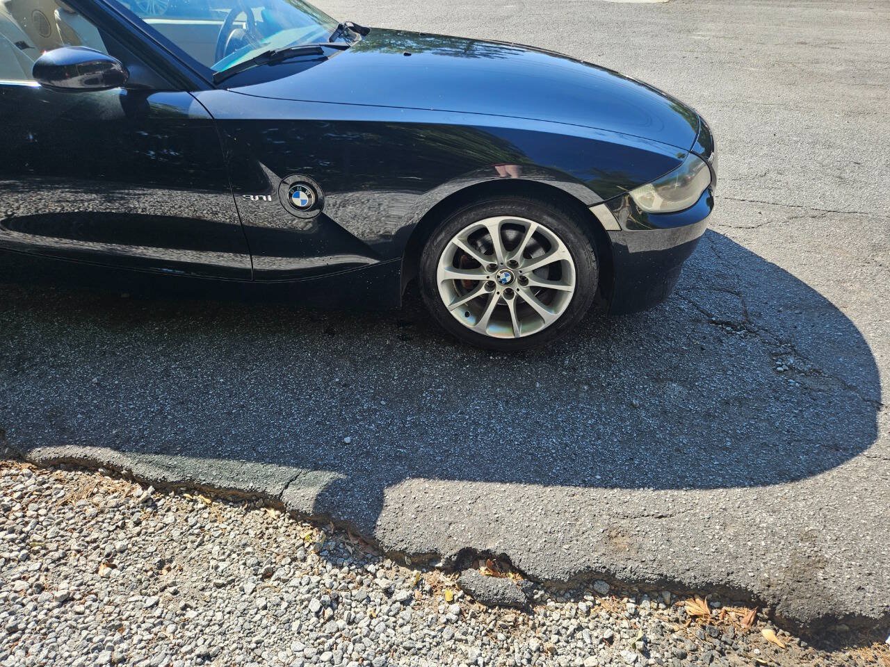 Used 2006 BMW Z4 3.0i RWD image 57