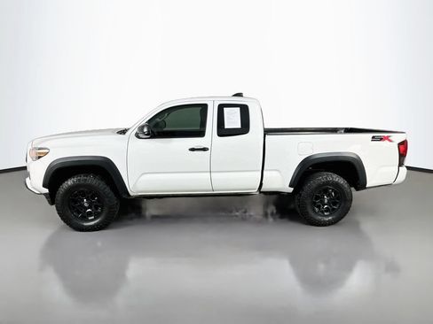 Used 2022 Toyota Tacoma SR w/ SX Package RWD image 4