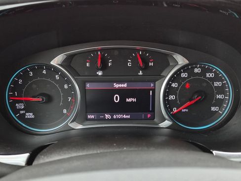 Used 2021 Chevrolet Traverse LT FWD image 24