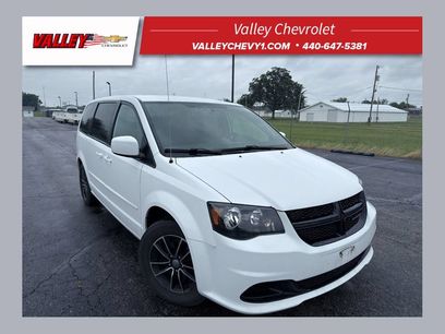 Used 2017 Dodge Grand Caravan SE