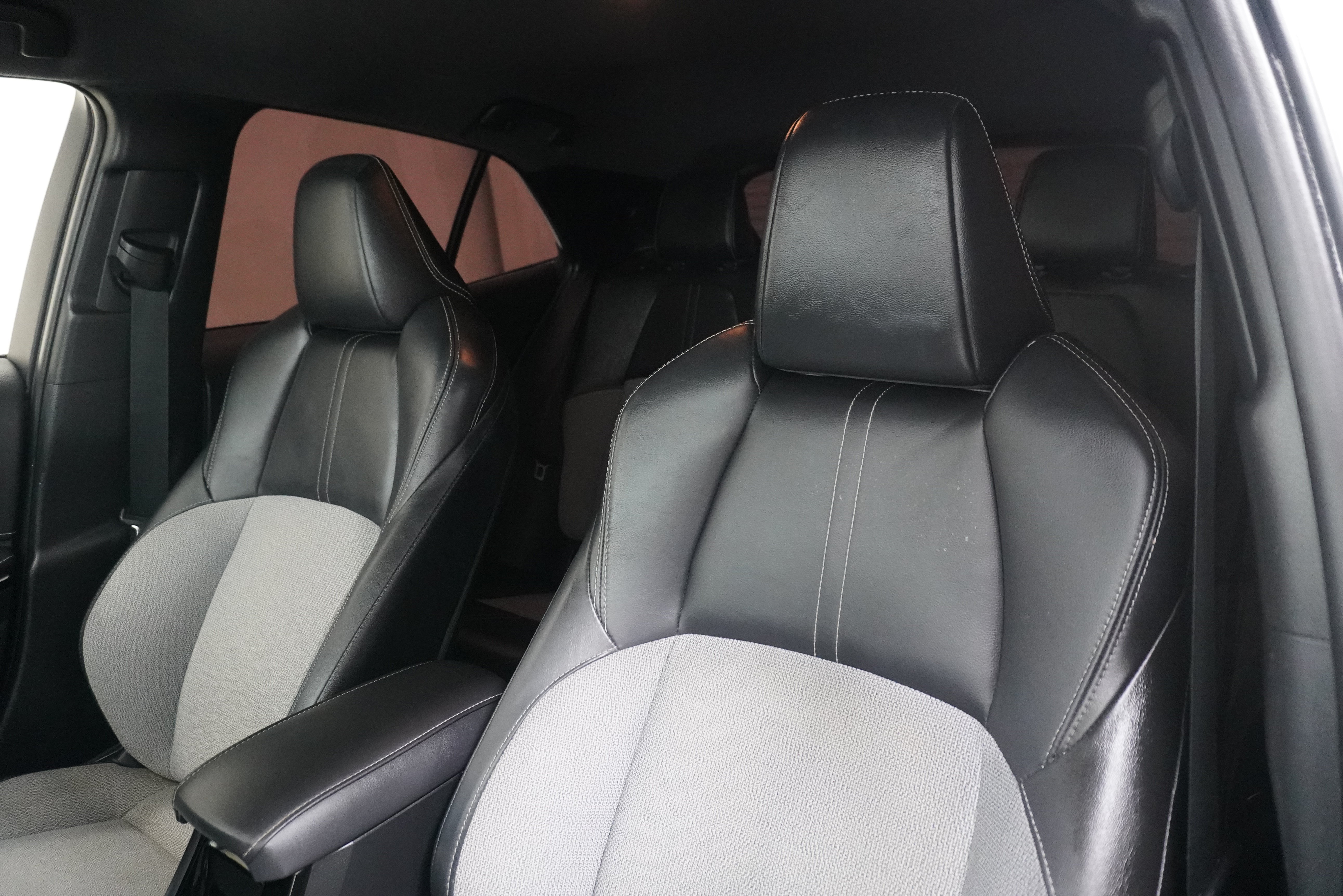 Used 2021 Toyota Corolla XSE FWD image 11