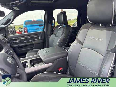 Used 2025 RAM 3500 Laramie w/ Sport Appearance Package AWD/4WD image 14