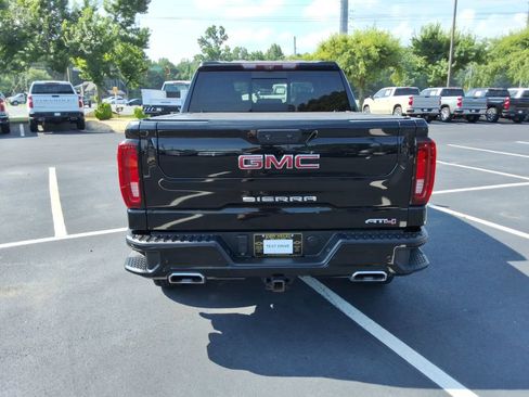 Certified 2022 GMC Sierra 1500 AT4 w/ AT4 Premium Package AWD/4WD image 6