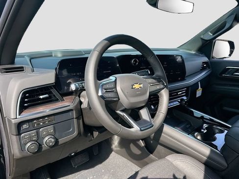 New 2026 Chevrolet Suburban LS image 10