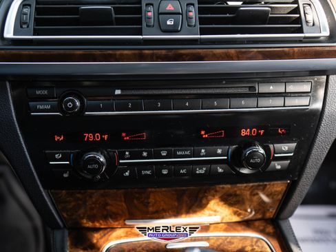 Used 2014 BMW 750Li xDrive image 33