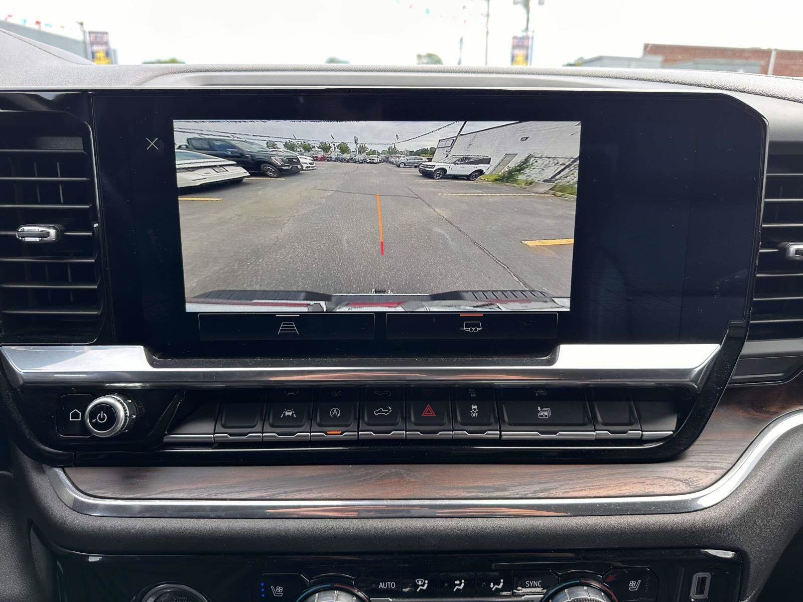 Used 2024 GMC Sierra 1500 SLT w/ SLT Premium Package AWD/4WD image 23