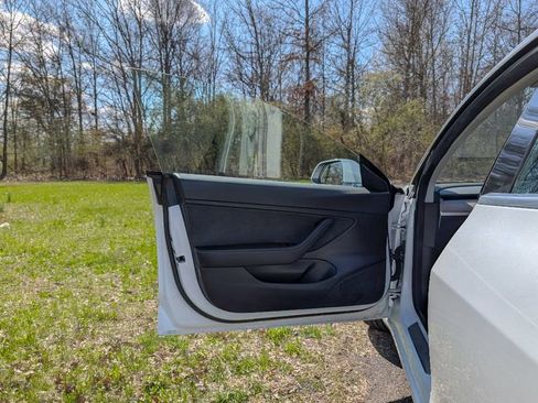 Used 2020 Tesla Model 3 Long Range AWD/4WD image 10