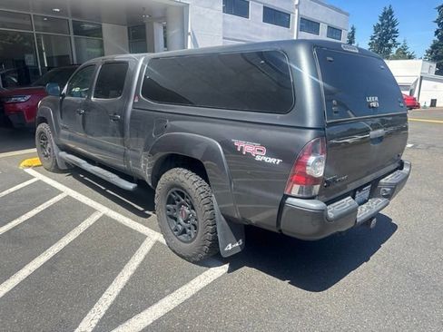 Used 2011 Toyota Tacoma 4x4 Double Cab w/ TRD Sport Pkg w/JBL Audio image 2