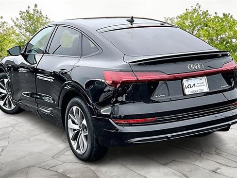 Used 2021 Audi e-tron Premium Plus w/ Premium Plus Package image 12