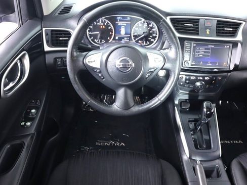 Used 2019 Nissan Sentra SV FWD image 30