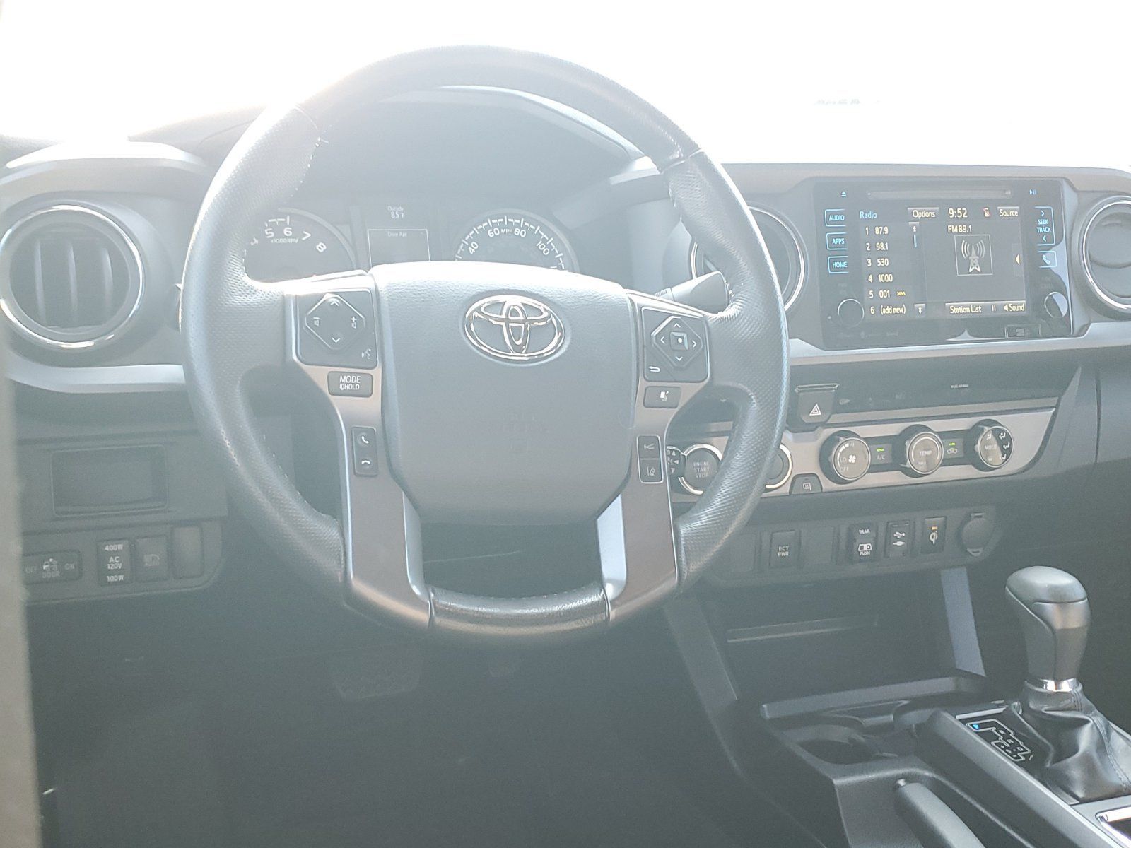 Certified 2018 Toyota Tacoma TRD Sport AWD/4WD image 9