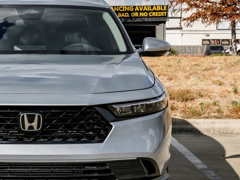 Used 2025 Honda Accord LX image 44