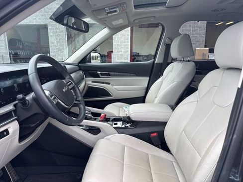 Used 2024 Kia Telluride SX AWD/4WD image 9