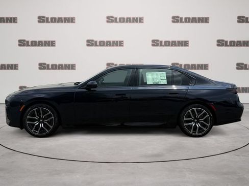 New 2026 BMW i7 xDrive60 AWD/4WD image 2