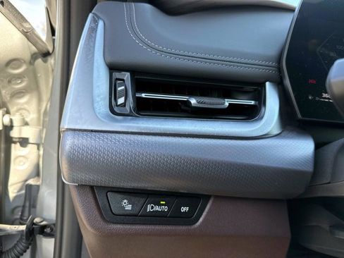 Used 2025 BMW X1 M35i w/ Shadowloine Package image 35