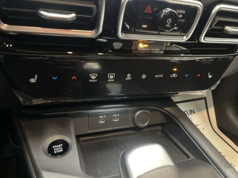 New 2026 Nissan Sentra SR w/ SR Premium Package FWD image 19