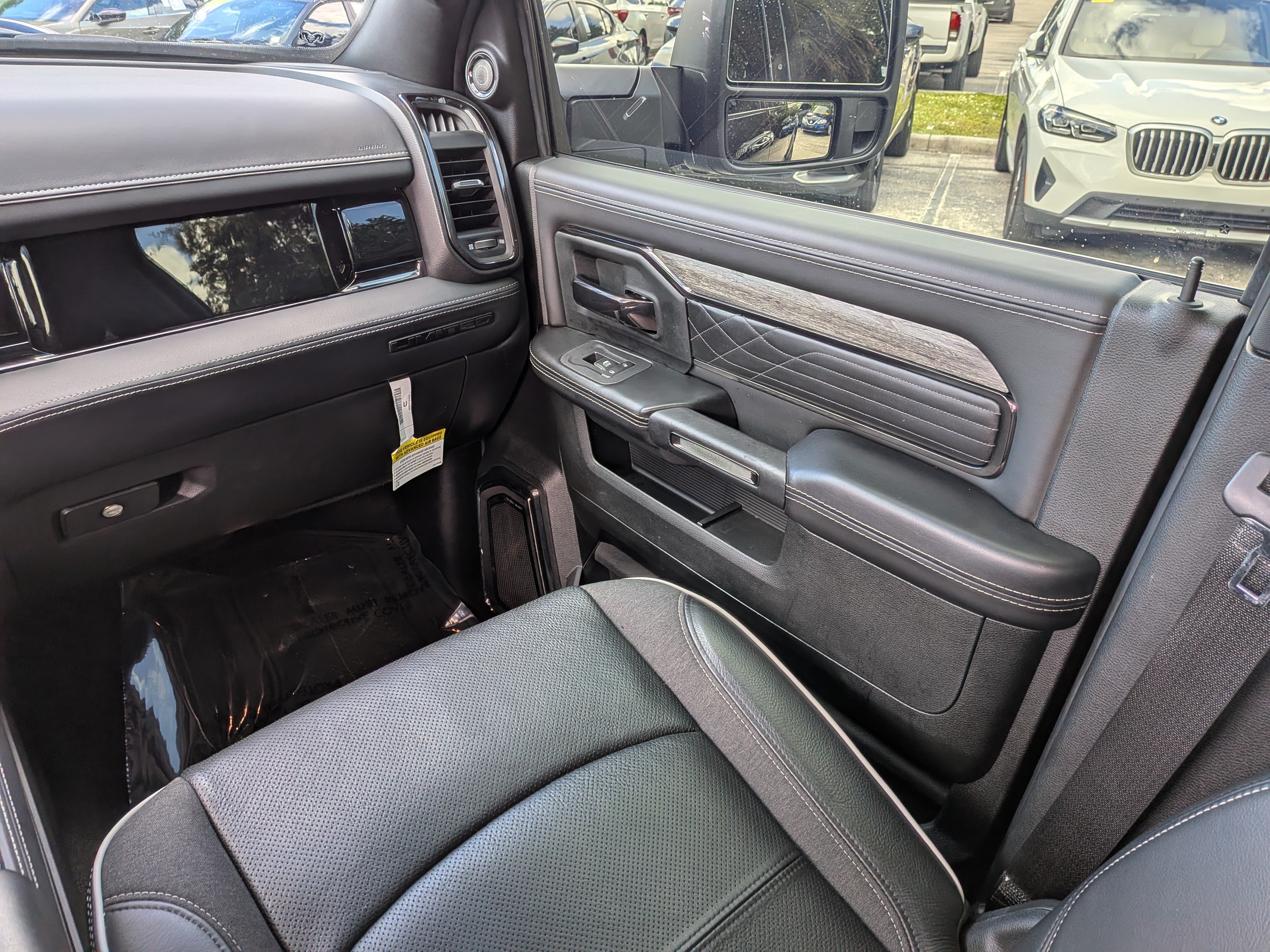Used 2025 RAM 2500 Limited AWD/4WD image 18