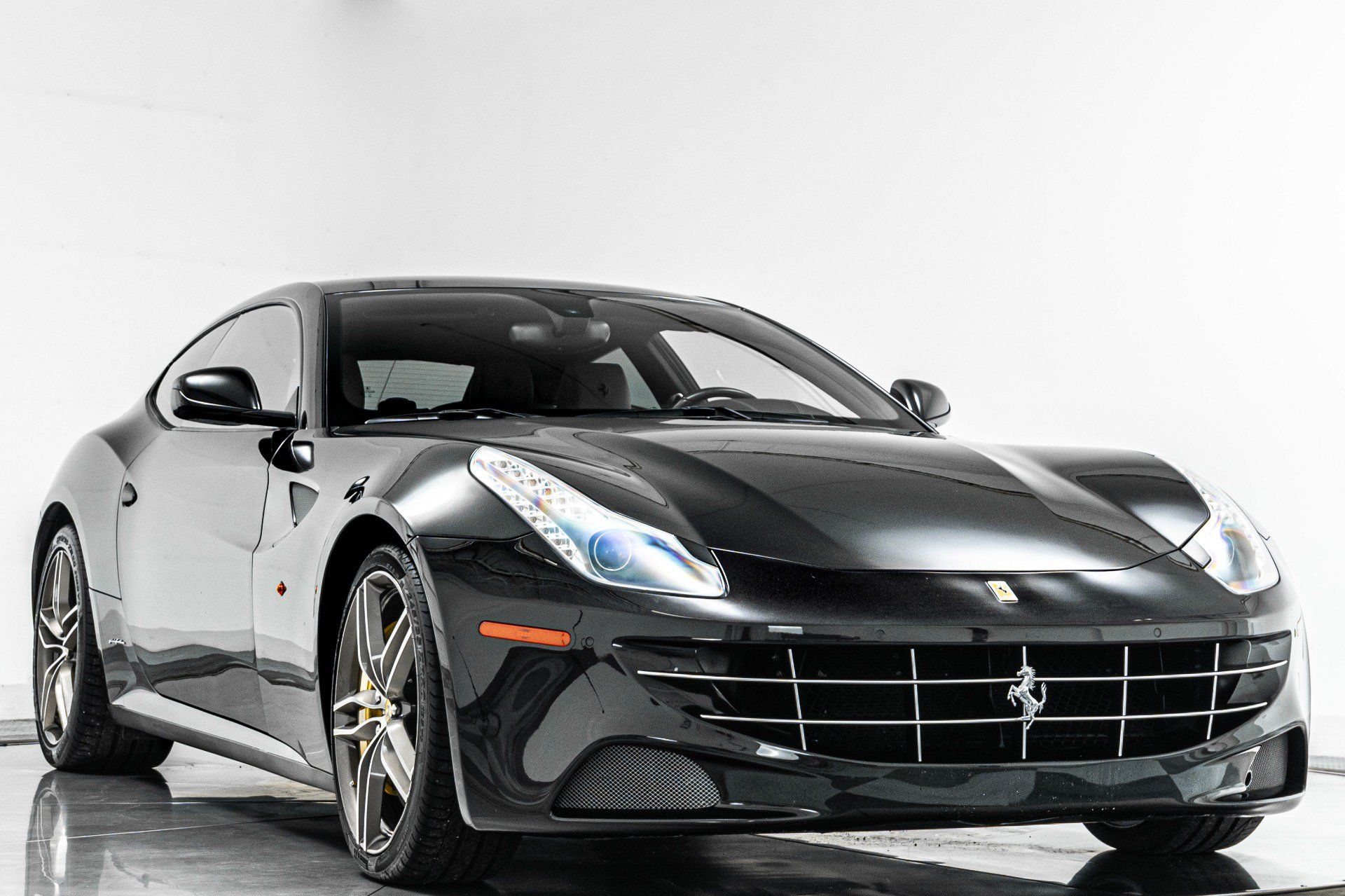 Used 2014 Ferrari FF AWD/4WD image 3