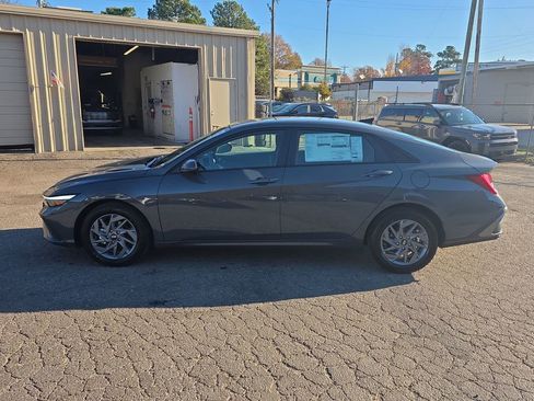 New 2026 Hyundai Elantra Blue image 16