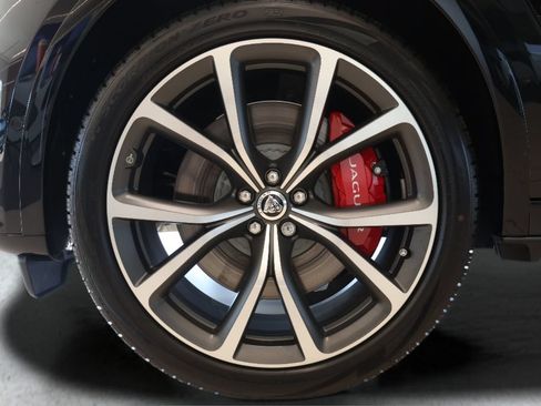 New 2026 Jaguar F-PACE SVR AWD/4WD image 21