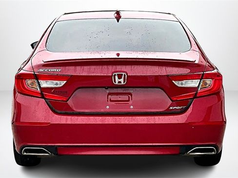 Used 2018 Honda Accord Sport image 6