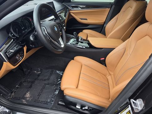 Used 2019 BMW 530e RWD image 9